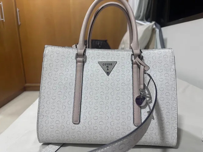 Bolsa guess