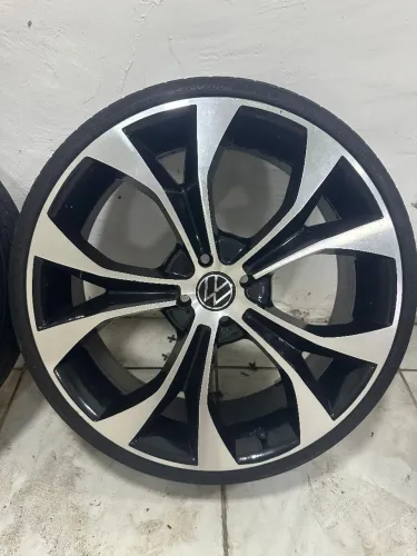 Vendo Aro 20/ pneus novos