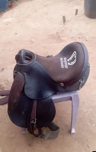 Uma sela para cavalo