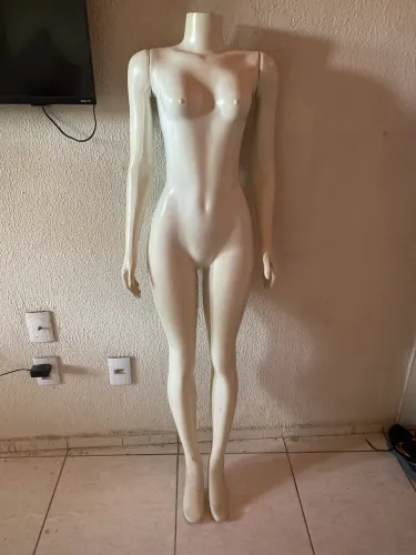 Manequim feminino