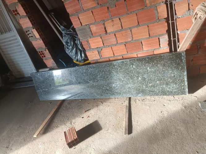 Balcão de mármore verde Ubatuba 