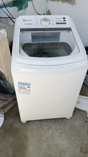 Eletrolux 14 kg semi nova