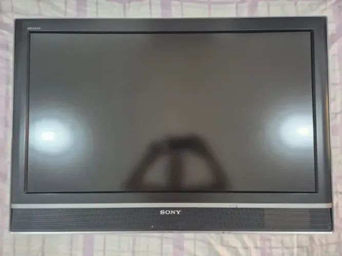 TV Sony Bravia 37" LCD - Excelente Qualidade de Som e Imagem. Ótimo Estado.
