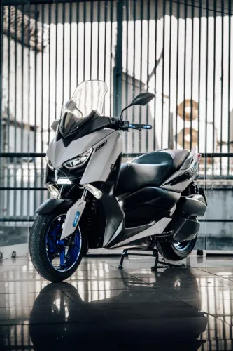 YAMAHA XMAX (2022)