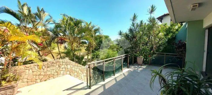 Casa com 3 dormitórios à venda, 603 m² por R$ 4.600.000,00 - Camboinhas - Niterói/RJ