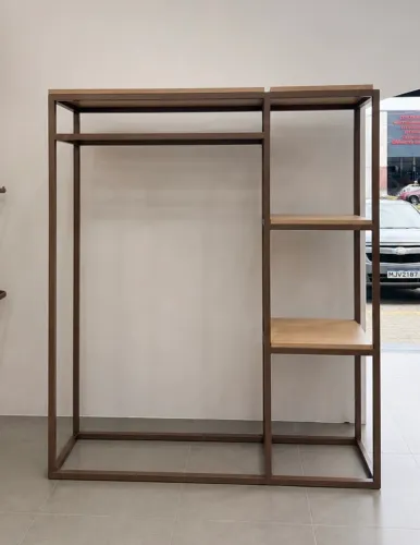 Estante para exposição de roupas para loja