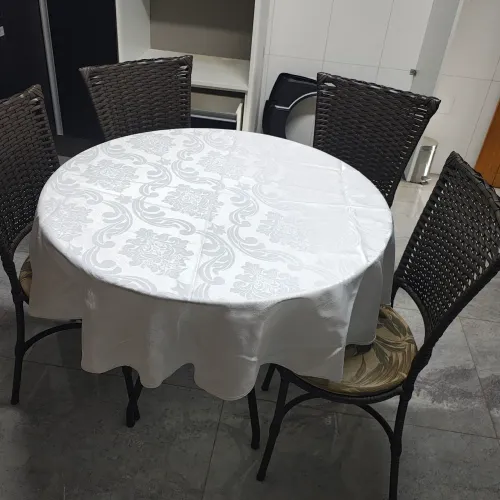 Mesa com cadeira