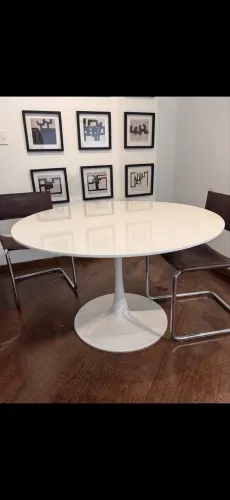 Mesa Saarinen 1,10m madeira lisa