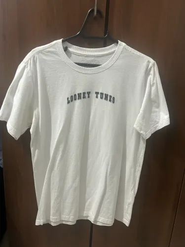 Camisa branca looney tunes tamanho M