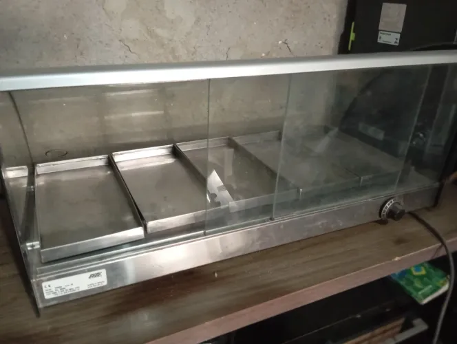 Vendo Uma Excelente Estufa De Colocar Salgado
