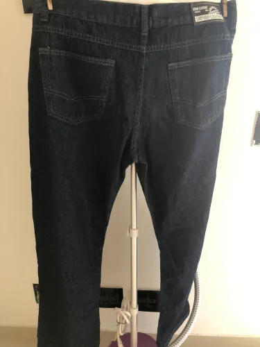 Calças jeans novíssimas nunca usadas COLOMBO