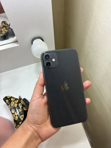 ? iPhone 11 - 128 GB