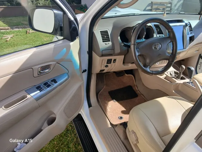 Toyota Hilux SW4 SRV D4-d 4X4 3.0 TDI Dies. AUT 2006