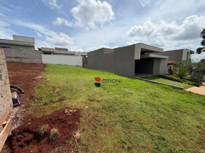Terreno de 252m² à venda no condomínio Terras de San Gabriel em Ribeirão Preto/SP | Imobil