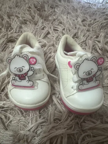 Sapato de bebê número 18