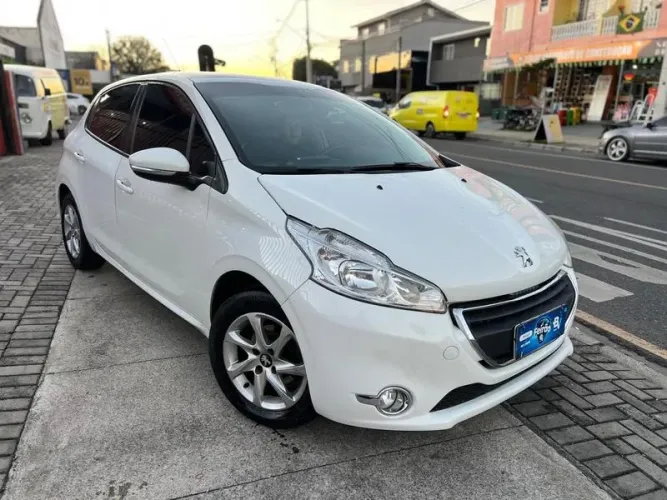 Peugeot 208 Allure 1.5 Flex 8V 5P 2015