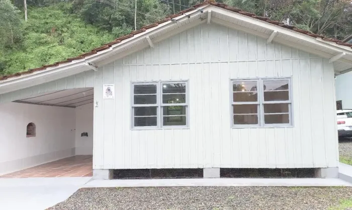 CASA MISTA no IRIRIÚ com 2 quartos para LOCAÇÃO, 55 m²
