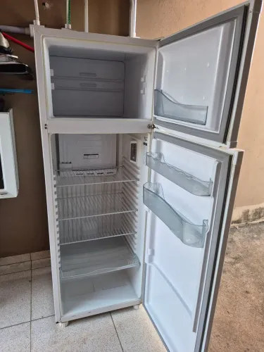Geladeira consul 300 L