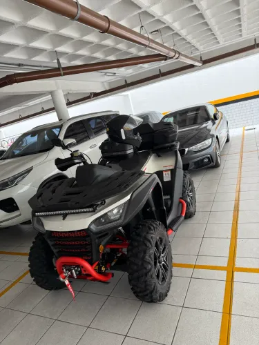 Segway Snarler AT6 2024 com 1.600km e Acessórios