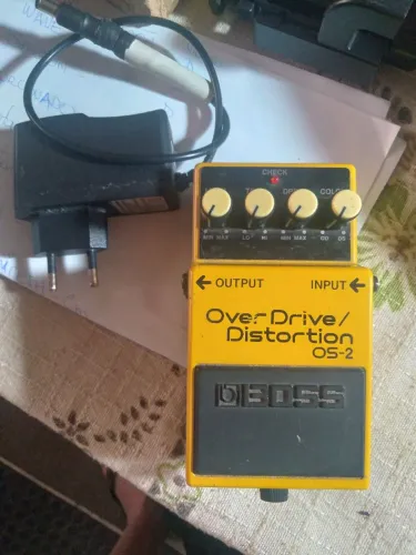 Pedal paea guitarra distorcion Boss