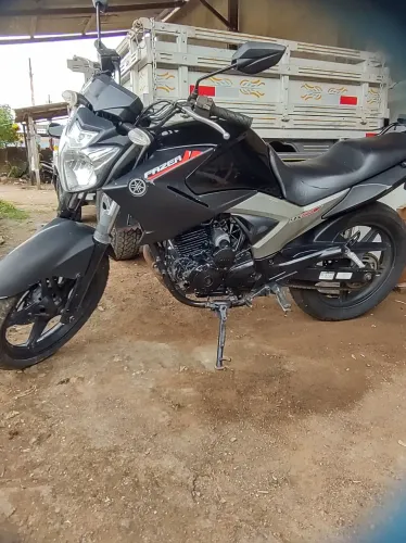 FAZER 250/2015 SUPER CONSERVADA