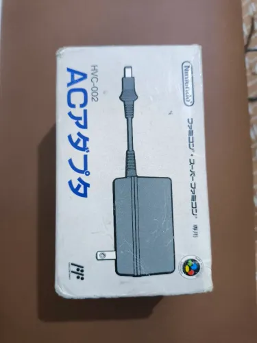 Fonte original Nintendo super famicom na caixa seminova.