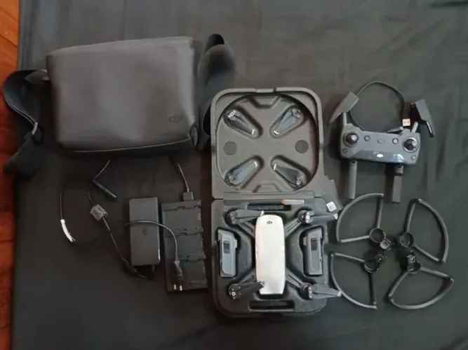 Drone DJI SPARK Combo Completo com 2 baterias