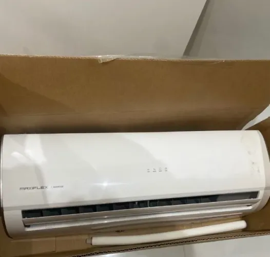 AR-CONDICIONADO SPLIT MAXIFLEX INVERTER 12.000 BTUs - 220V