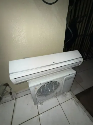 Ar Condicionado Split 18000 BTUs (Evaporadora LG + Condensadora Elgin)