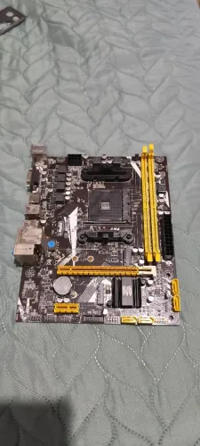 Placa mãe AM4 - Revenger