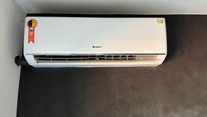 AR CONDICIONADO GREE 12.000BTUS EM EXCELENTE ESTADO E COM GARANTIA.