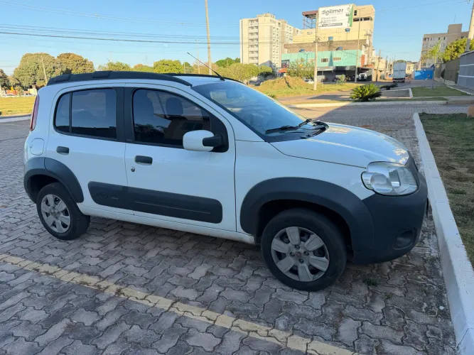 Fiat Uno WAY Celeb. 1.0 EVO Fire Flex 8V 5P 2014