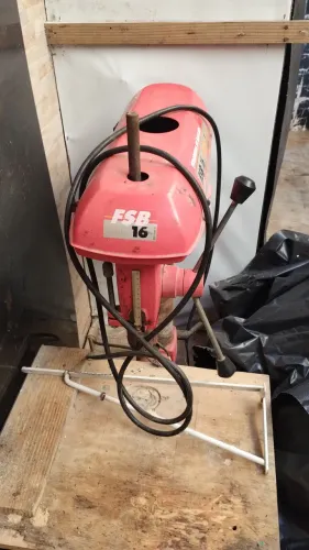Furadeira de bancada grande trifásico pra vender rápido