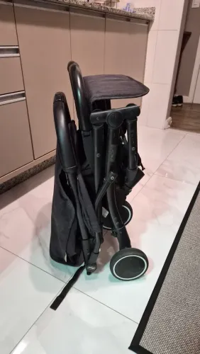 Vendo carrinho de bebê
