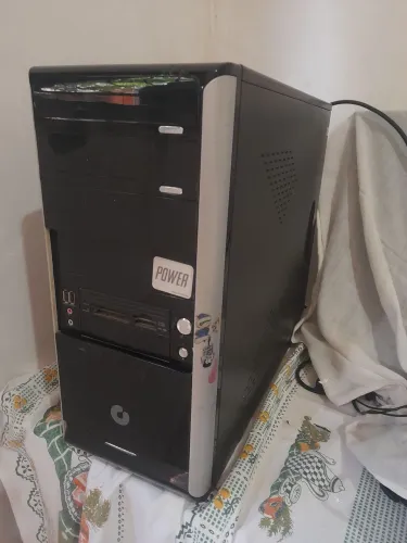 Desktop para escritório - CPU I5, 8GB RAM DDR4, SSD 224GB
