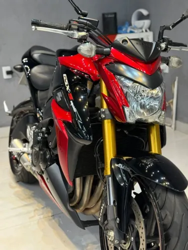 SUZUKI-GSX S1000 SUPER CONSERVADA