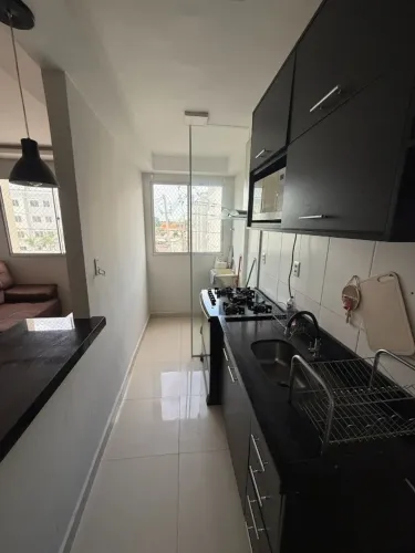 Apartamento com planejados piso porcelanato Centro sul VG