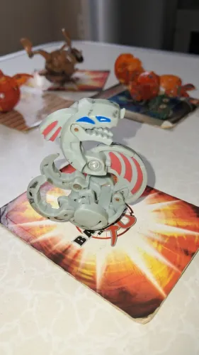Bakugan Abyss Omega Haos especial raro