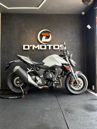 CB HORNET 1000 - 2027 - EMPLACADA/pronta entrega
