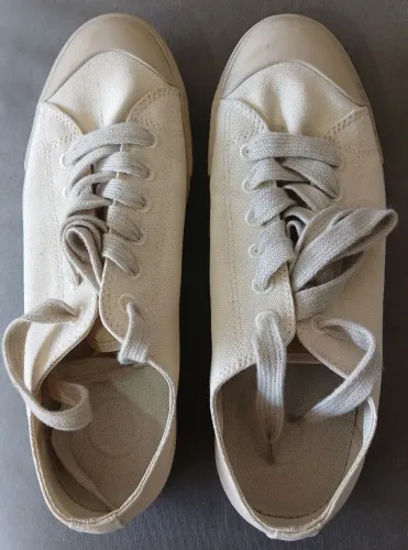 Tenis Muji Tam. 9.5 (39) Beje
