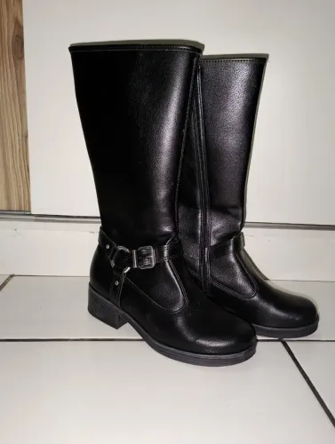 Bota Feminina Moleca Num 39