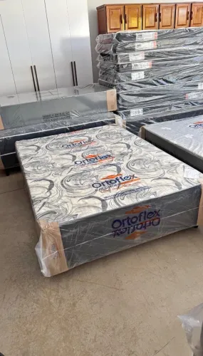 Cama box casal com molas 