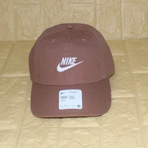 Boné Nike club novo original