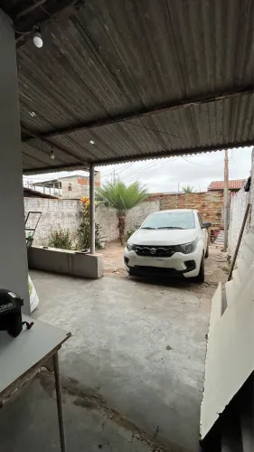 Casa com terreno vendo ou troco por outra casa