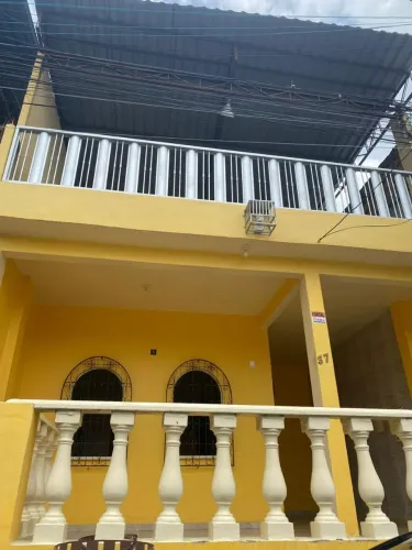 Bairro Glória casa com 02 quartos R$ 2.500,00 +caução