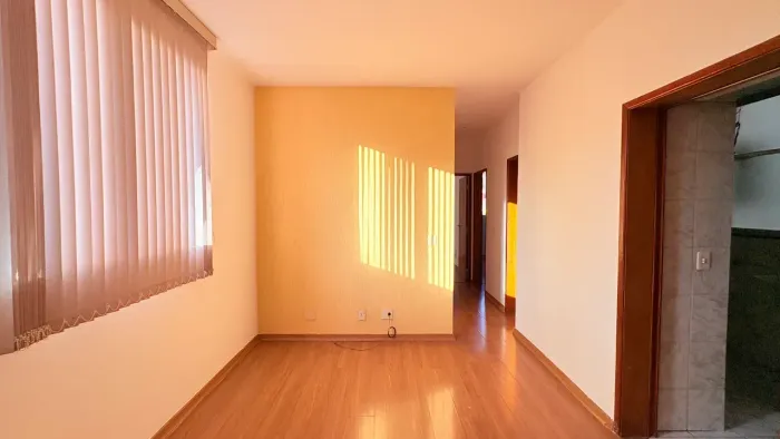 Apartamento com 3 quartos para alugar no bairro Nova Granada em Belo Horizonte