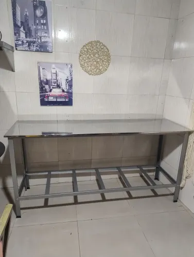 Mesa industrial de aço inox nova sem nenhum arranhão
