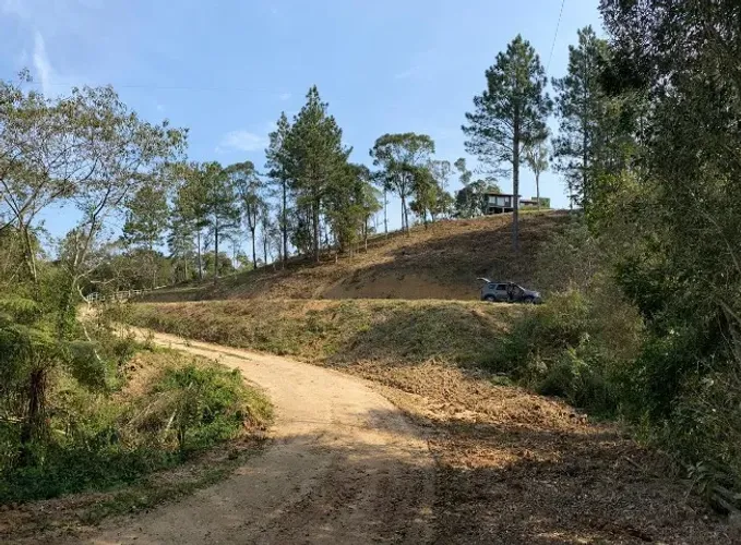 TERRENO À VENDA EM ANITÁPOLIS/SC 11.385 m² EM MEIO À NATUREZA