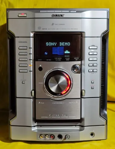 Central Sony 6.000 mil wts pmpo 550 wts rms CD não funciona resto funciona tudo certinho