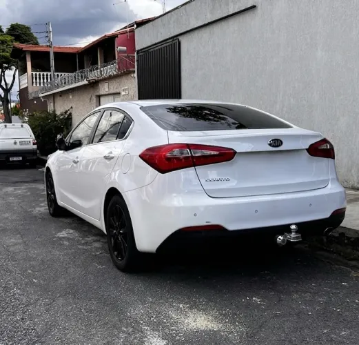 Kia Motors Cerato 1.6 16V Flex Aut. 2014